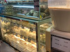 面包甜点陈列柜-白玉兰食品(甜云店)