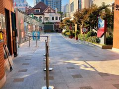 -上海戏剧学院附属高级中学