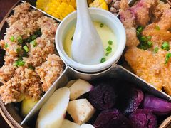 -黄桷树曹家私房菜(江与城店)