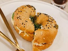 牛油果贝果-大酉·M Coffee(北京美术馆店)