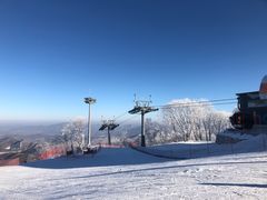 -中旅松花湖滑雪场