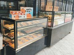 面包甜点陈列柜-铭家点心(秦岭路店)