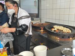 -黄阿姨锅贴大王(万航渡路店)