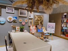 -新华里咖啡书吧(新华书店小寨店)