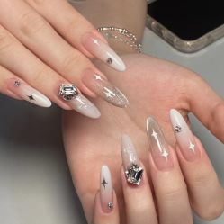 -悦指间美甲美睫