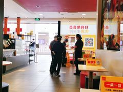 -麦当劳(汉口火车站候车室店)
