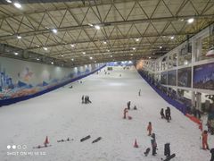 -乔波室内滑雪场