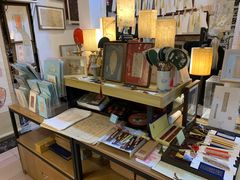 -邊城書店
