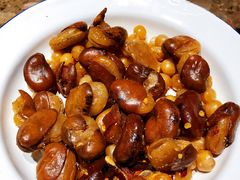 -沪小二炭火蛙锅(淮海中路美食不夜城店)
