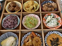 -轻蔬不用等·素食(江苏路店)