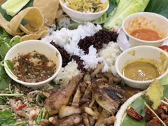 -沐毫傣泐云南菜孔雀宴•手抓饭傣味烧烤(曼听公园店)