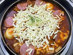 -三清洞摩西韩式年糕火锅(威高广场店)