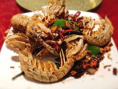 -三亚火车头万人海鲜广场