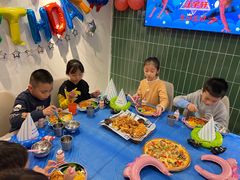 -萨卡屋亲子乐园·餐厅(龙山万物工场店)