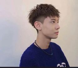 -川和潮人