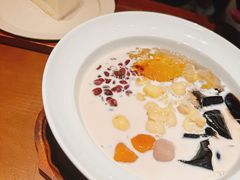 -RUXU入续糖水铺与包(卓悦中心店)