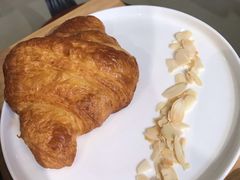 焦糖牛角包-GOTLOT COFFEE&KITCHEN角落厨房NOOK店