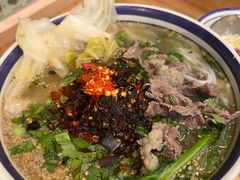 -云阿蛮云南生烫牛肉米线(奉贤路店)