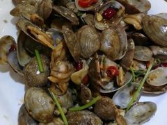 -鑫渔港海鲜本地菜·山海关浑锅(东戴河店)