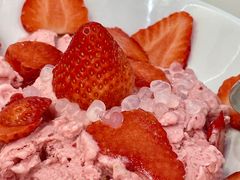 草莓牛奶冰-糖潮糖水铺(省府店)