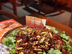 -何师烧烤Pro ·江湖川菜·小龙虾·精酿(太古里旗舰店)