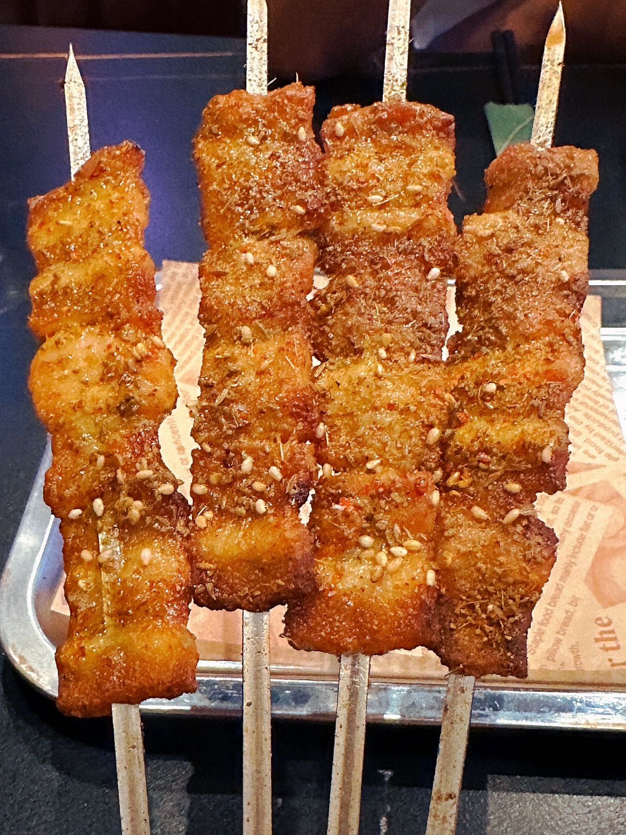 歌林公园的一家可以撸串的音乐烧烤酒吧🥂
真真是绝绝子了✨
