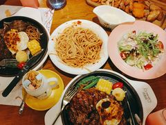 -绿茵阁西餐厅(中央广场店)