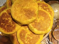 -靠山屯东北农家菜(八龙桥雅苑店)