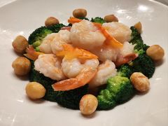 碧绿夏果炒虾球-花家八爷府(王府井·故宫店)
