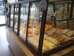 面包甜点陈列柜-仟吉(虎泉店)