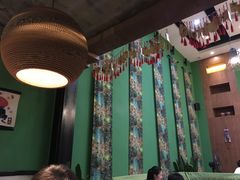 -香巴拉云南餐厅(华莱坞店)