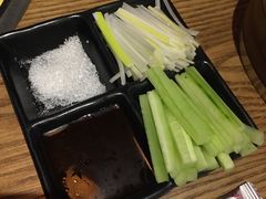 -三人行骨头王火锅(长寿店)