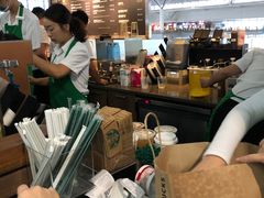 -星巴克(上海虹桥站2A检票口)