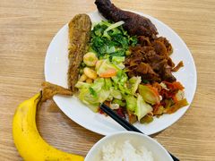 -上海宝信宝马4S店