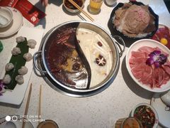 -三人行骨头王火锅(长寿店)