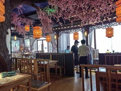 大堂-荷塘秋月·本帮江浙菜(国权路店)