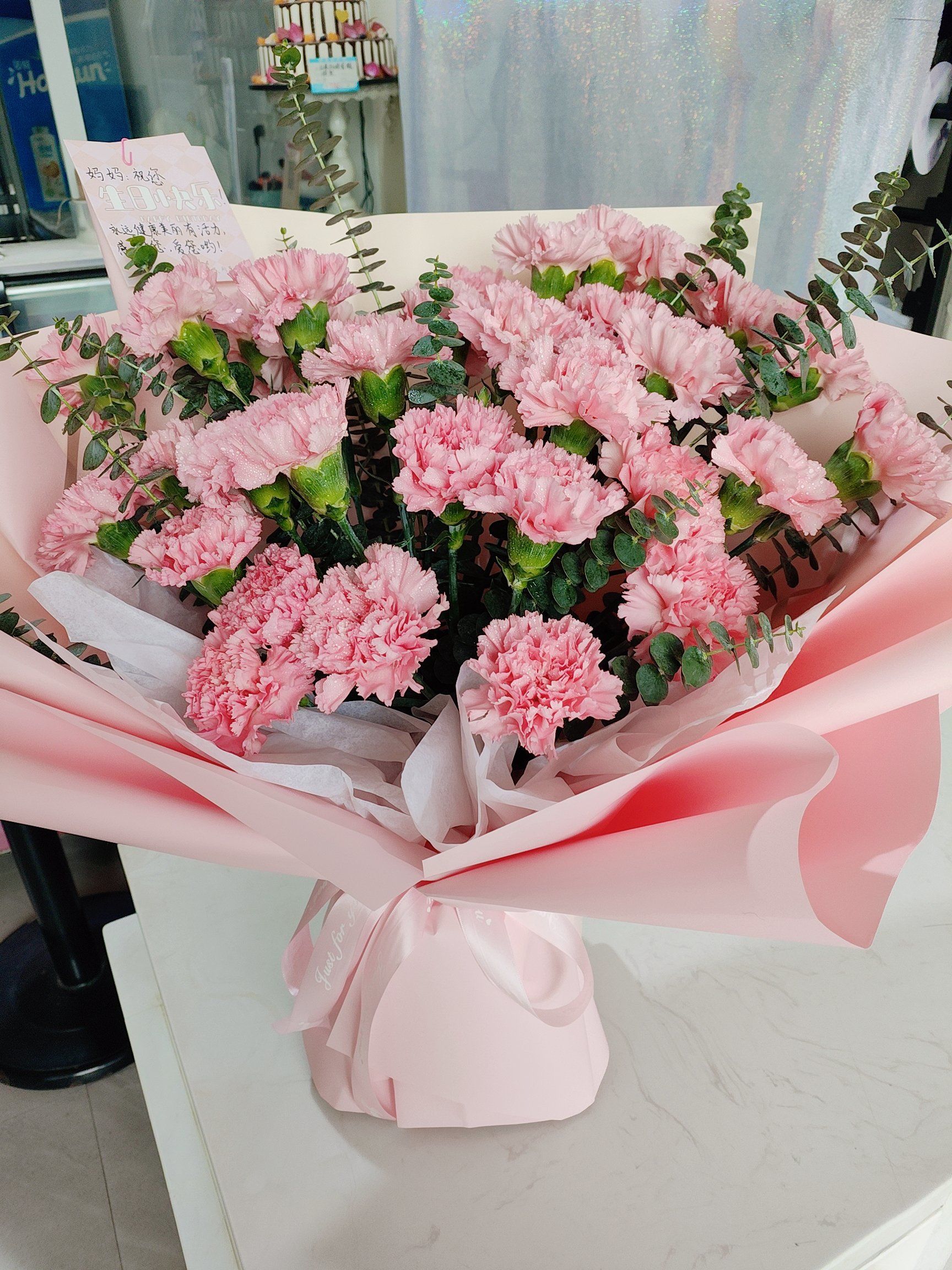 康乃馨真花图片 #妈妈花束 「玫瑰花语