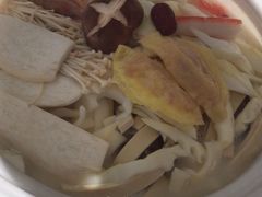 -三人行骨头王火锅(长寿店)