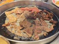 -哈哈碳都·牛肋条无限自助烤肉(台江万达店)