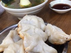 -黄阿姨锅贴大王(万航渡路店)