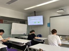 -朗阁·雅思托福·留学英语·国际学校(国贸校区)