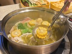 -润园四季椰子鸡火锅(卓越INTOWN店)