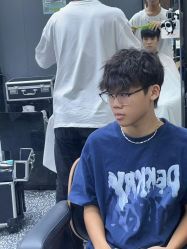 点击看大图 -藤野造型专业烫染接发