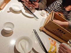 -聚友斋(陶瓷琉璃馆水晶街店)