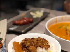 台湾卤肉饭-雷泰泰台式胡椒虾(滨江金铂湾店)