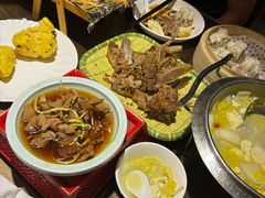 -东口码头·烧鸽子·鱼头泡饼·地方菜(金鹰悦城店)
