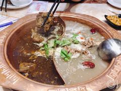 草原羔羊蝎子鸳鸯锅-怪怪龙虾·澳洲蓝龙王·深夜食堂(惊驾路店)