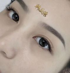 点击看大图 -韩美绣·骨相纹眉·洗眉美瞳线