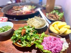 -四小区火锅·巷子里的重庆火锅(花照壁店)