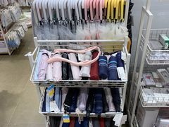 -名创优品(北京新中关购物中心地铁层店)